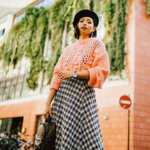 WINTER OUTFIT INSPIRATION: PINK SWEATER AND MIDI SKIRT